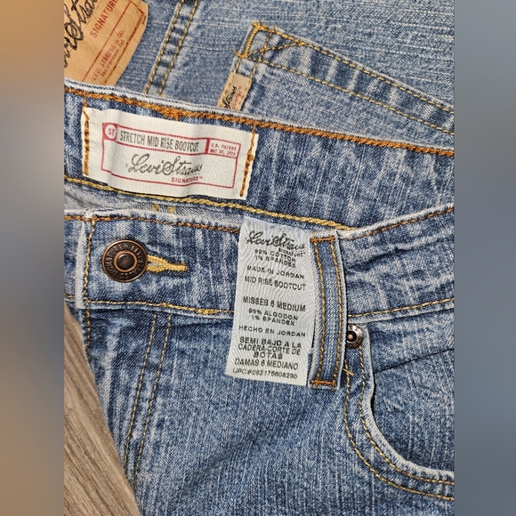 Levi Strauss stretch midrise bootcut jeans size 6 medium - Picture 6 of 9